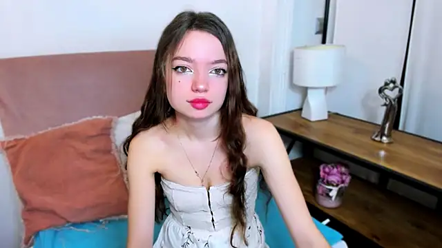 GraceLips online show from December 2024 06:37:02 AM