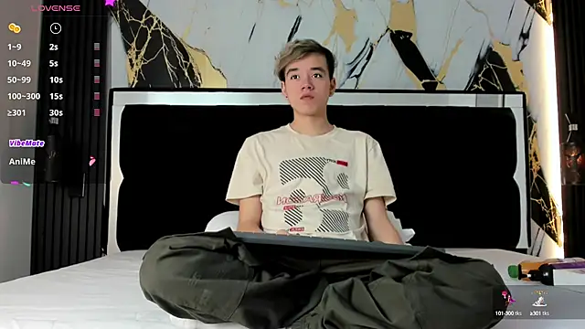 Snapshot of bunny_maxi chatting on January 2025 12:41:01 PM bunny maxi online show from January 2025 12:41:01 PM