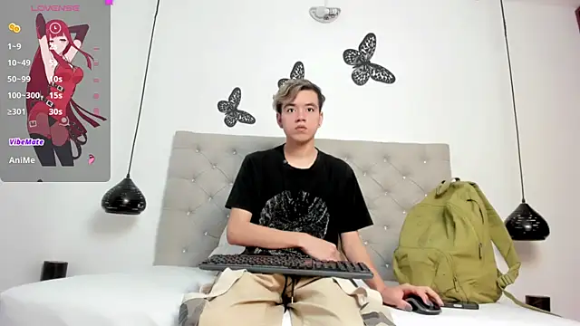 Snapshot of bunny_maxi chatting on January 2025 12:15:02 PM bunny maxi online show from January 2025 12:15:02 PM