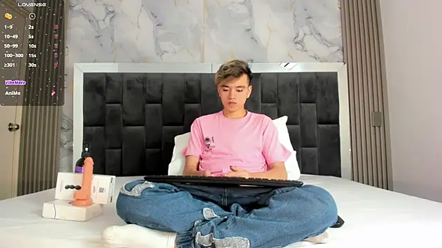Snapshot of bunny_maxi chatting on February 2025 01:08:01 PM bunny maxi online show from February 2025 01:08:01 PM