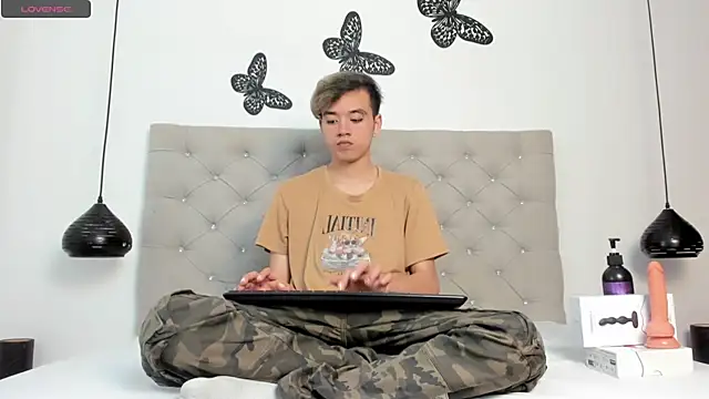Snapshot of bunny_maxi chatting on February 2025 01:47:02 PM bunny maxi online show from February 2025 01:47:02 PM
