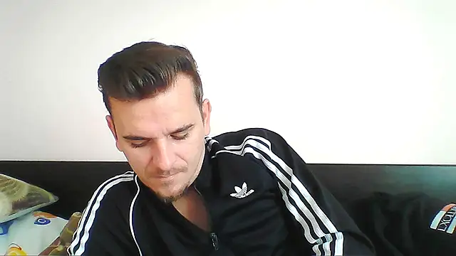 Snapshot of Huge_cock22cm chatting on October 2025 07:40:02 AM Huge cock22cm online show from October 2025 07:40:02 AM