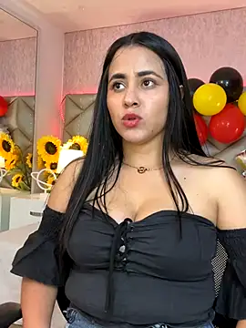 Brenda Garcia online show from September 2025 07:51:02 PM