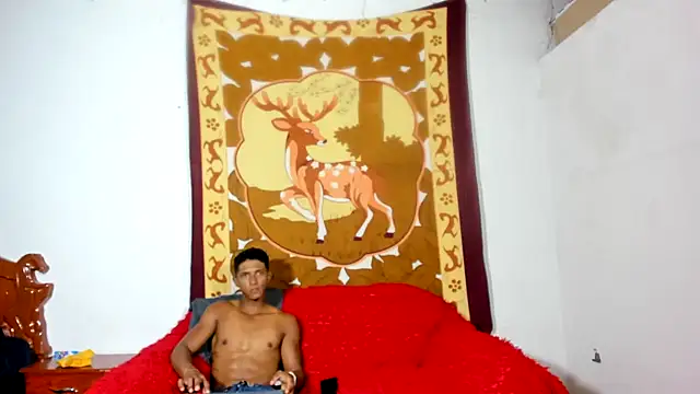 oliverhot2005 online show from February 2025 11:22:02 PM