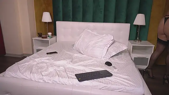 megan devile online show from March 2025 07:47:01 AM