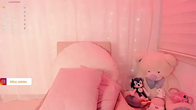 Alice winter  online show from October 2025 07:11:02 PM