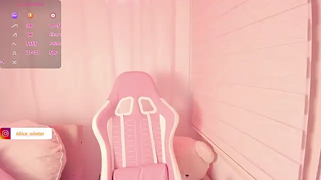 Snapshot of Alice_winter_ chatting on March 2026 06:04:02 PM Alice winter online show from March 2026 06:04:02 PM