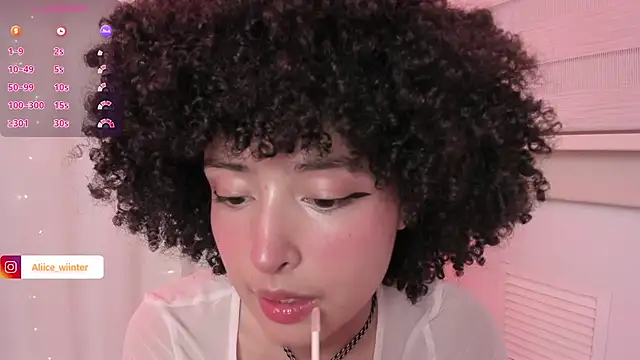 Snapshot of Alice_winter_ chatting on June 2026 11:09:02 PM Alice winter online show from June 2026 11:09:02 PM