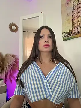 Ashleyjenner  online show from December 2025 08:50:02 PM