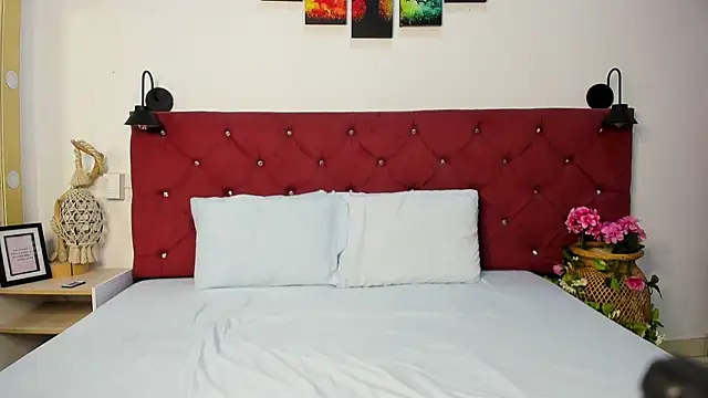 Ruth harvey  online show from November 2025 01:12:02 PM