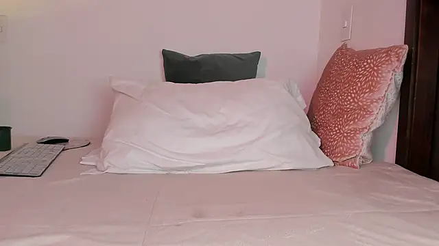 alyjonesoficiall online show from December 2024 07:48:02 PM