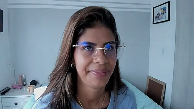 Snapshot of karlina_charlotte1 chatting on January 2025 12:57:02 PM karlina charlotte1 online show from January 2025 12:57:02 PM