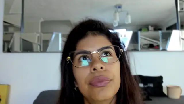 Snapshot of karlina_charlotte1 chatting on March 2025 12:25:01 PM karlina charlotte1 online show from March 2025 12:25:01 PM