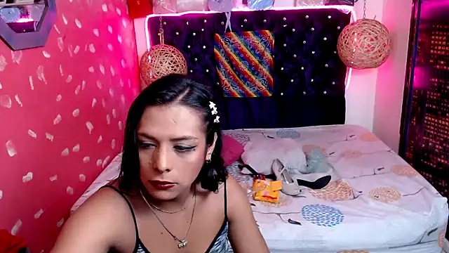 Snapshot of EmilyTsSweet chatting on January 2025 11:13:01 PM EmilyTsSweet online show from January 2025 11:13:01 PM