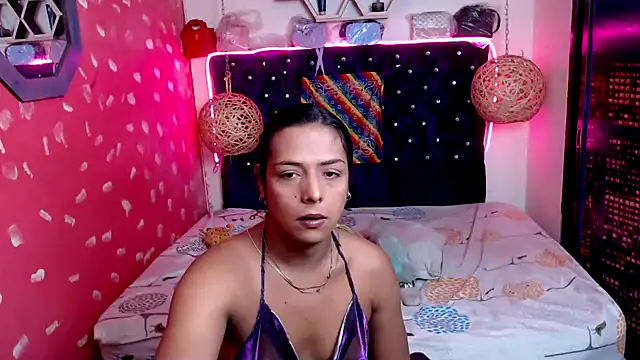 Snapshot of EmilyTsSweet chatting on January 2025 02:25:01 PM EmilyTsSweet online show from January 2025 02:25:01 PM