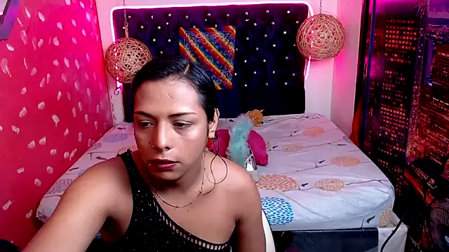 Snapshot of EmilyTsSweet chatting on February 2025 02:48:02 PM EmilyTsSweet online show from February 2025 02:48:02 PM