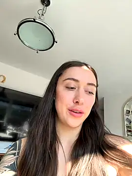 Snapshot of emiliasommer chatting on October 2025 01:01:01 PM emiliasommer online show from October 2025 01:01:01 PM