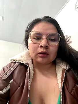 alice love052 online show from October 2025 05:44:02 PM