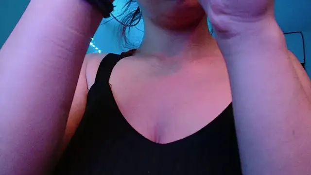 Snapshot of Aylinn_diaz chatting on June 2026 10:52:02 AM Aylinn diaz online show from June 2026 10:52:02 AM