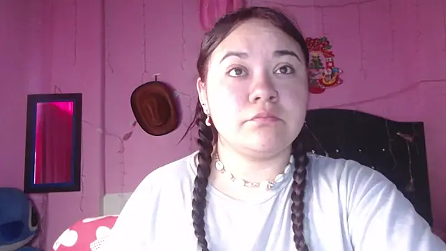 NikkiRous  online show from November 2025 12:39:02 PM