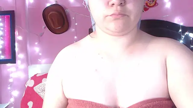 NikkiRous  online show from November 2025 12:49:02 PM