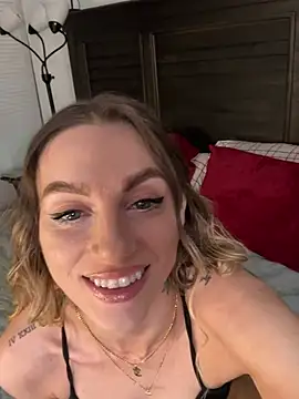 Snapshot of BrattyBae_xo chatting on March 2025 11:03:02 PM BrattyBae xo online show from March 2025 11:03:02 PM