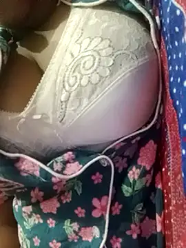 Im Cute online show from February 2025 11:03:01 PM