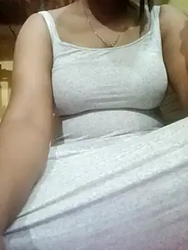 Im Cute online show from February 2025 11:04:01 PM