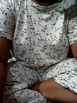 Im Cute online show from October 2025 07:55:02 PM