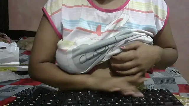 Im Cute online show from October 2025 07:30:02 PM