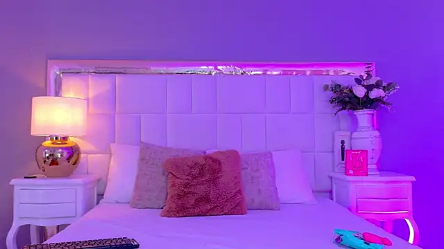 Snapshot of KateVenegas chatting on October 2025 07:58:02 PM KateVenegas online show from October 2025 07:58:02 PM