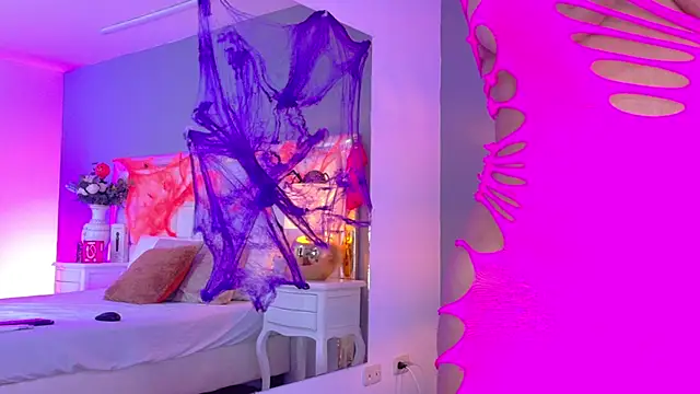 Snapshot of KateVenegas chatting on October 2025 08:16:02 PM KateVenegas online show from October 2025 08:16:02 PM