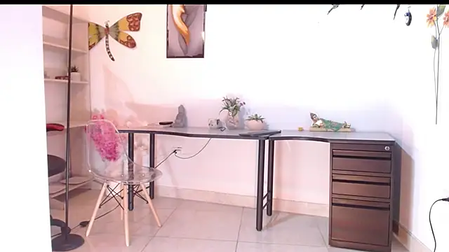 misspandora  online show from October 2025 12:39:02 PM