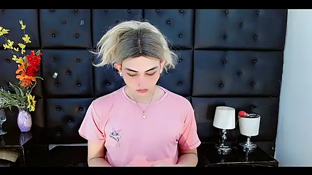 Daniela Pink  online show from February 2026 07:45:01 PM