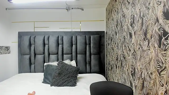 Anhell7 x online show from November 2025 07:35:02 PM