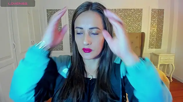 KimWessel  online show from December 2024 07:38:02 PM