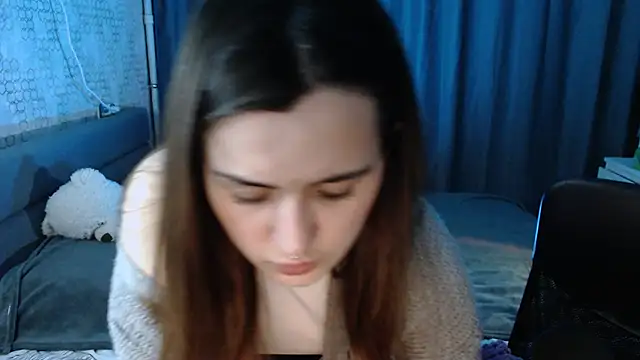 KiraYammy online show from December 2024 01:10:01 AM