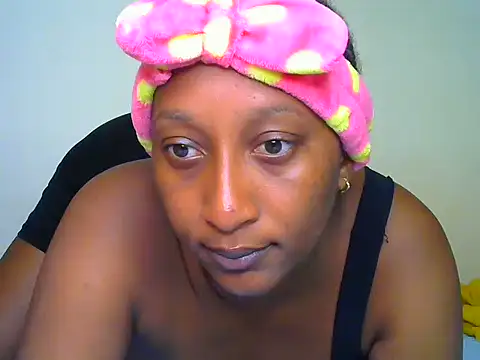 Snapshot of CarlaBeckky chatting on December 2024 03:33:02 PM CarlaBeckky online show from December 2024 03:33:02 PM