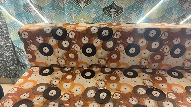 shuhana  online show from November 2025 04:56:02 AM