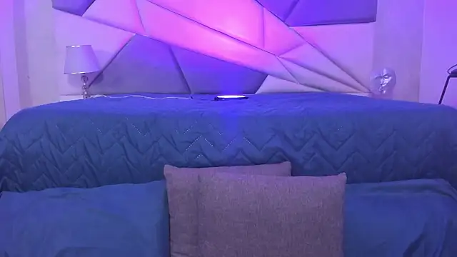 Snapshot of AnnyThompson_ chatting on January 2025 08:57:01 PM AnnyThompson online show from January 2025 08:57:01 PM