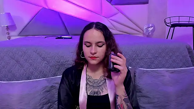 Snapshot of AnnyThompson_ chatting on January 2025 12:49:01 AM AnnyThompson online show from January 2025 12:49:01 AM