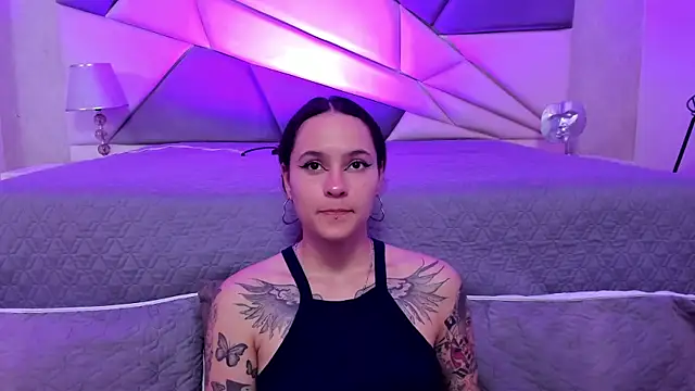 Snapshot of AnnyThompson_ chatting on January 2025 11:30:01 PM AnnyThompson online show from January 2025 11:30:01 PM