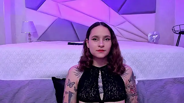 Snapshot of AnnyThompson_ chatting on January 2025 08:00:01 PM AnnyThompson online show from January 2025 08:00:01 PM