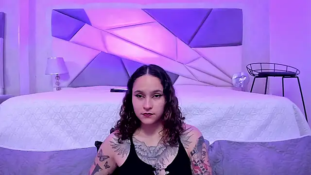 Snapshot of AnnyThompson_ chatting on January 2025 12:58:02 AM AnnyThompson online show from January 2025 12:58:02 AM