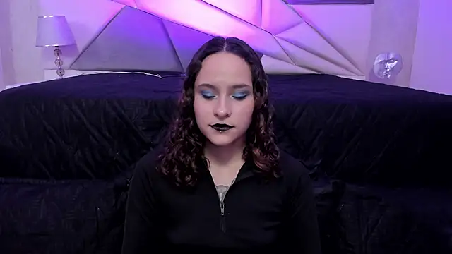 Snapshot of AnnyThompson_ chatting on February 2025 08:51:02 PM AnnyThompson online show from February 2025 08:51:02 PM