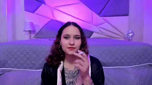 Snapshot of AnnyThompson_ chatting on February 2025 12:43:02 AM AnnyThompson online show from February 2025 12:43:02 AM