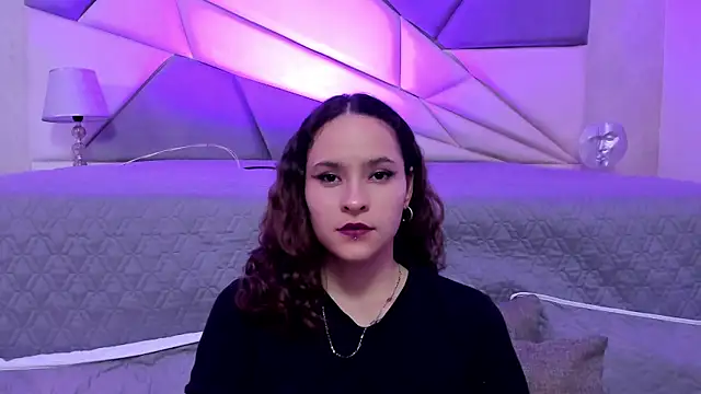 Snapshot of AnnyThompson_ chatting on February 2025 12:49:01 AM AnnyThompson online show from February 2025 12:49:01 AM