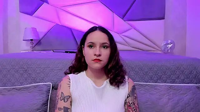 Snapshot of AnnyThompson_ chatting on February 2025 10:19:01 PM AnnyThompson online show from February 2025 10:19:01 PM