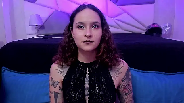 Snapshot of AnnyThompson_ chatting on February 2025 09:17:01 PM AnnyThompson online show from February 2025 09:17:01 PM