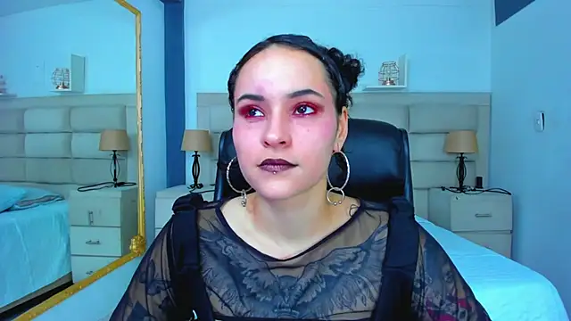 Snapshot of AnnyThompson_ chatting on September 2025 08:54:02 PM AnnyThompson online show from September 2025 08:54:02 PM